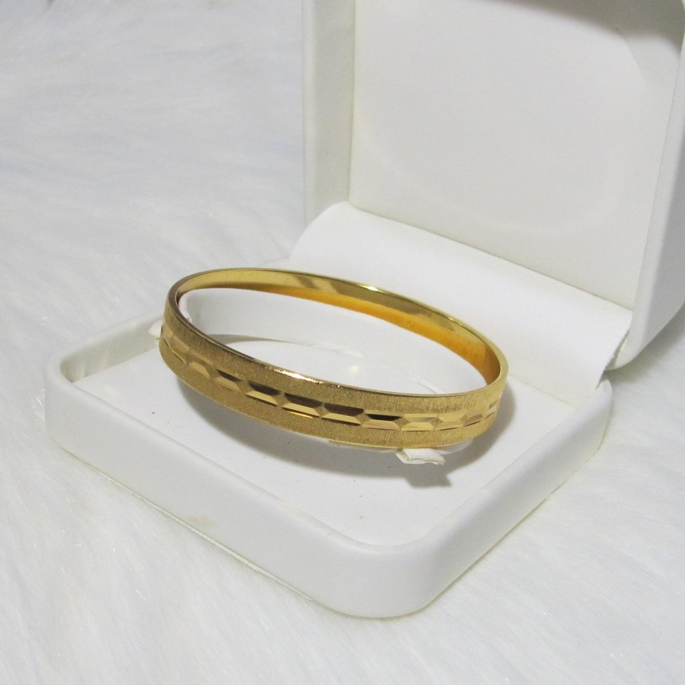 Monet | Vintage Signed Gold Bangle Bracelet